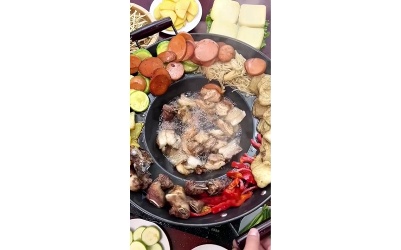 非遗传承炭火烙锅